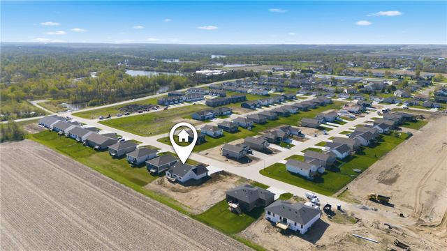 247 Hackberry Dr, Palo, IA 52324