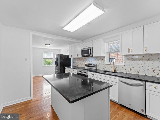 20 DAVIS AVE, Broomall, PA 19008