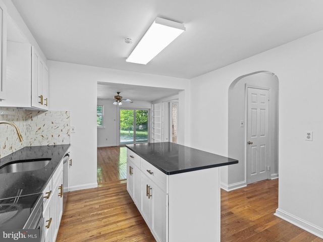 20 DAVIS AVE, Broomall, PA 19008