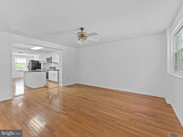 20 DAVIS AVE, Broomall, PA 19008