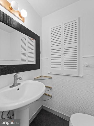 20 DAVIS AVE, Broomall, PA 19008