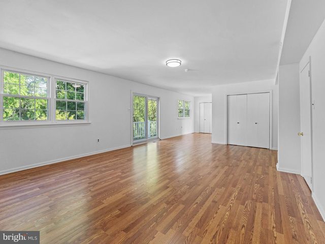 20 DAVIS AVE, Broomall, PA 19008