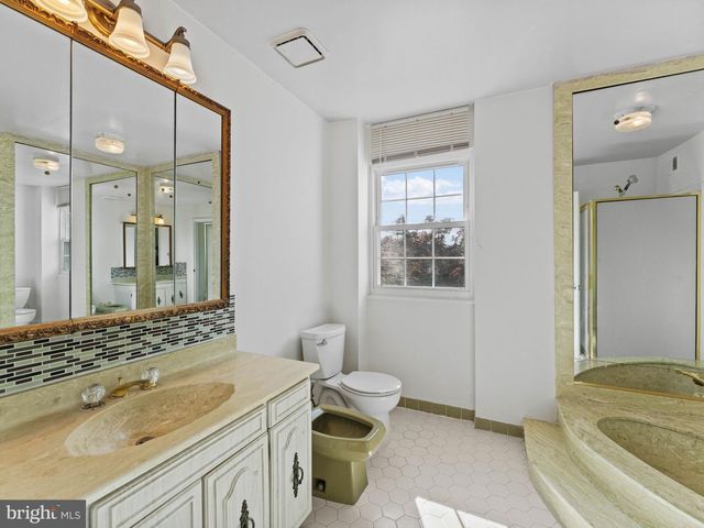 20 DAVIS AVE, Broomall, PA 19008