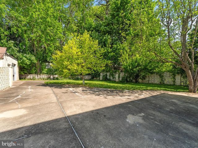 20 DAVIS AVE, Broomall, PA 19008