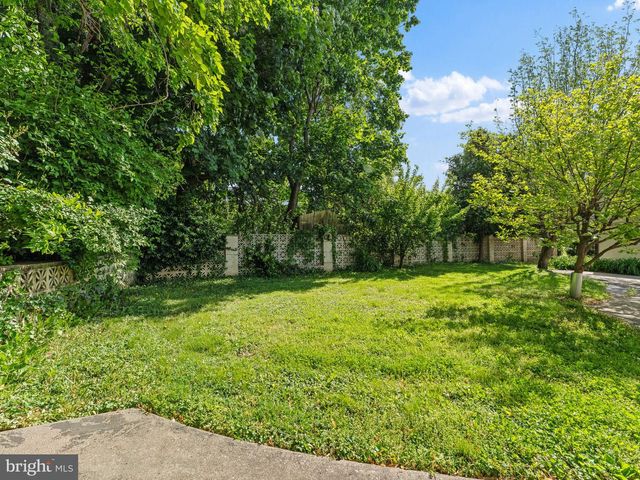 20 DAVIS AVE, Broomall, PA 19008