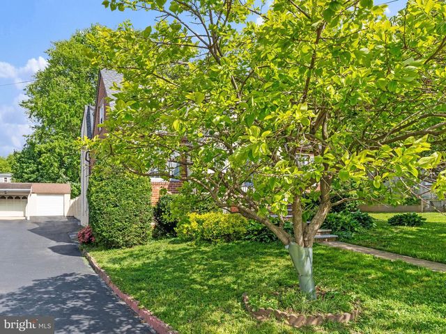 20 DAVIS AVE, Broomall, PA 19008