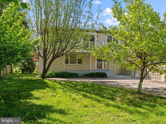 20 DAVIS AVE, Broomall, PA 19008