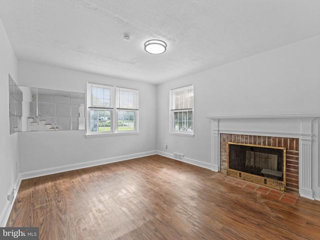 20 DAVIS AVE, Broomall, PA 19008