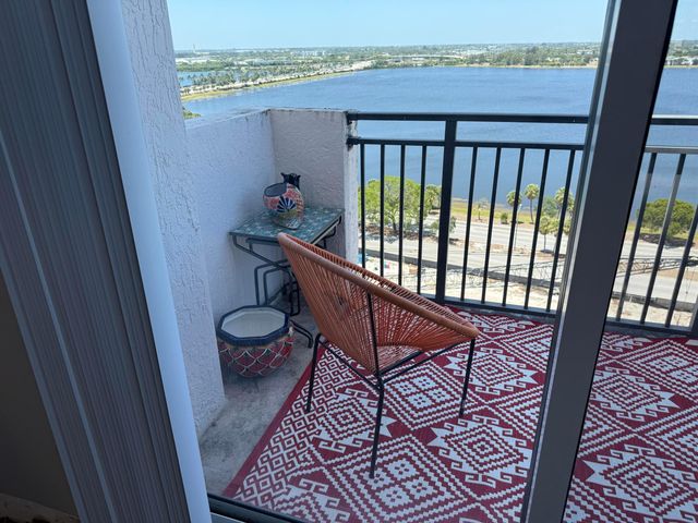 616 Clearwater Park Road Lp01, West Palm Beach, FL 33401