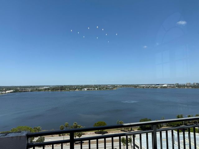 616 Clearwater Park Road Lp01, West Palm Beach, FL 33401