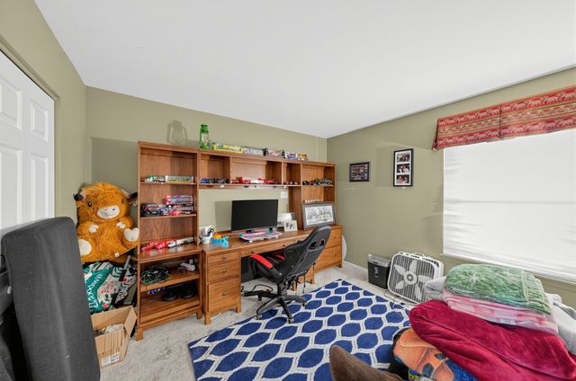 18499 W Springwood Drive, Grayslake, IL 60030