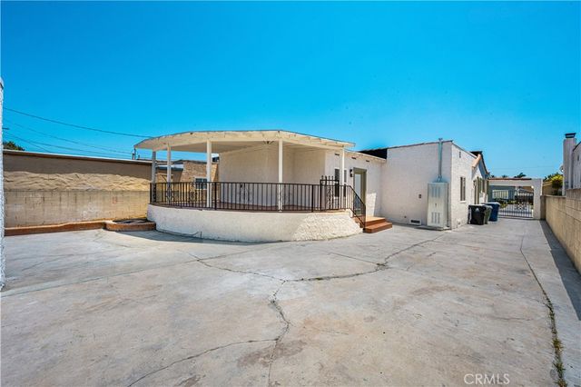 7523 Dalton Avenue, Los Angeles, CA 90047