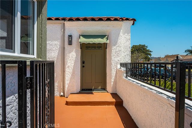 7523 Dalton Avenue, Los Angeles, CA 90047