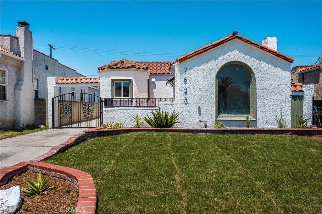 7523 Dalton Avenue, Los Angeles, CA 90047