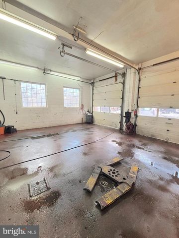 501 DELSEA DR, Sewell, NJ 08080