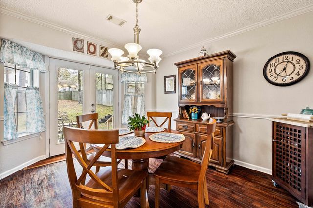 60 Vantage Drive, Maumelle, AR 72113