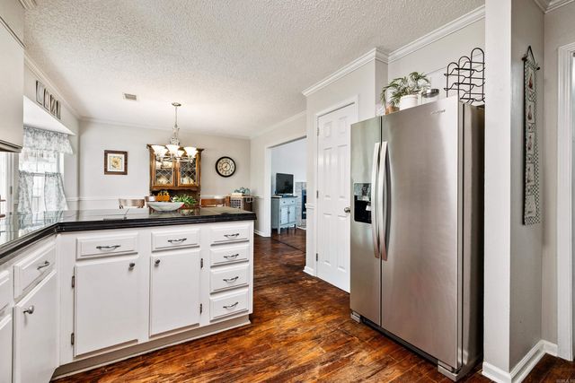 60 Vantage Drive, Maumelle, AR 72113