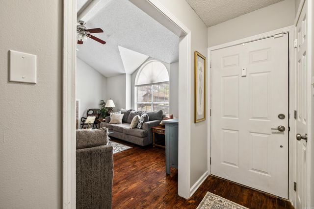 60 Vantage Drive, Maumelle, AR 72113