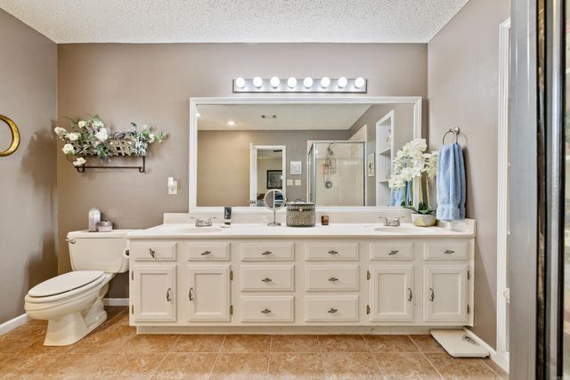 60 Vantage Drive, Maumelle, AR 72113