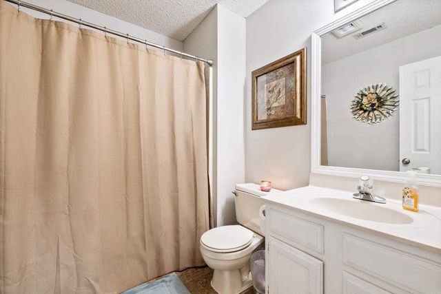 60 Vantage Drive, Maumelle, AR 72113