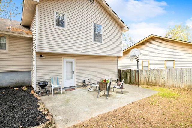 60 Vantage Drive, Maumelle, AR 72113