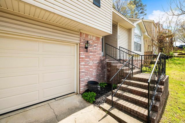 60 Vantage Drive, Maumelle, AR 72113