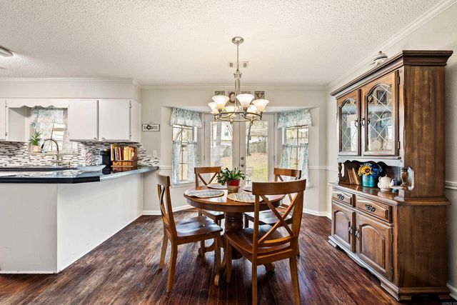 60 Vantage Drive, Maumelle, AR 72113