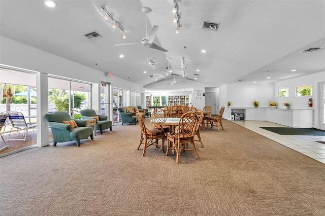 4877 VILLAGE GARDENS DRIVE 193, Sarasota, FL 34234