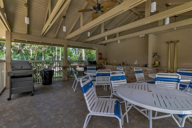 4877 VILLAGE GARDENS DRIVE 193, Sarasota, FL 34234