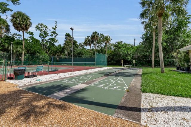 4877 VILLAGE GARDENS DRIVE 193, Sarasota, FL 34234
