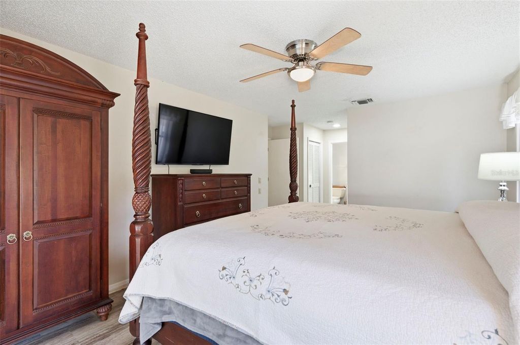 Image 17 of property listing at 2418 ANTHONY AVENUE, Clearwater, FL 33759