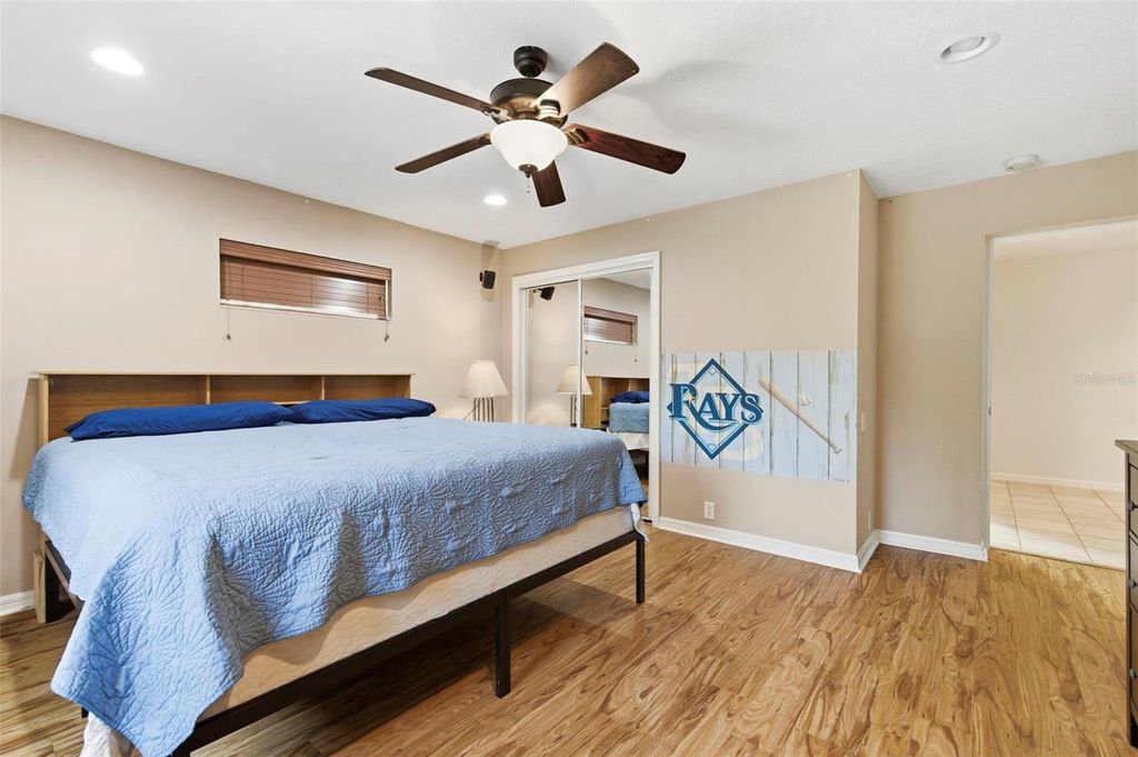 Image 32 of property listing at 2418 ANTHONY AVENUE, Clearwater, FL 33759