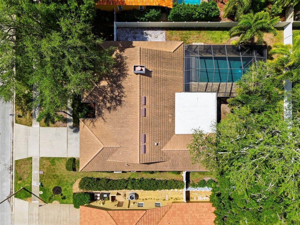 Image 55 of property listing at 2418 ANTHONY AVENUE, Clearwater, FL 33759