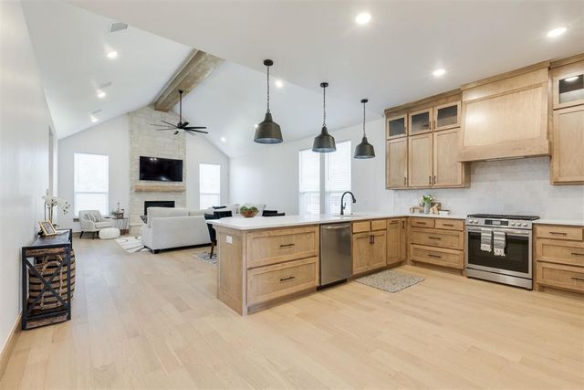 16221 Blackberry Farm Road, Edmond, OK 73013