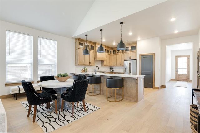 16221 Blackberry Farm Road, Edmond, OK 73013