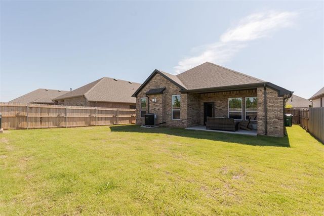 16221 Blackberry Farm Road, Edmond, OK 73013