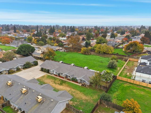 1349 S Liberty Street, Visalia, CA 93292