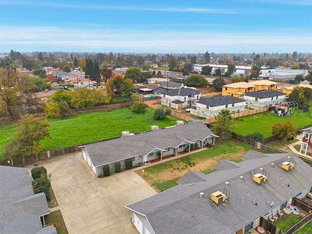 1349 S Liberty Street, Visalia, CA 93292