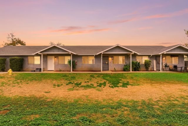 1349 S Liberty Street, Visalia, CA 93292