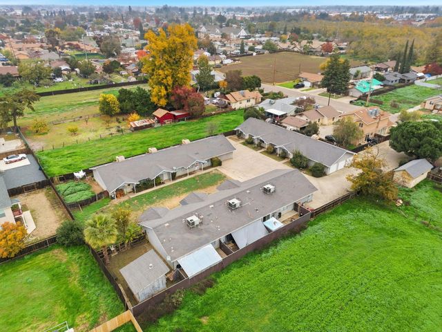 1349 S Liberty Street, Visalia, CA 93292