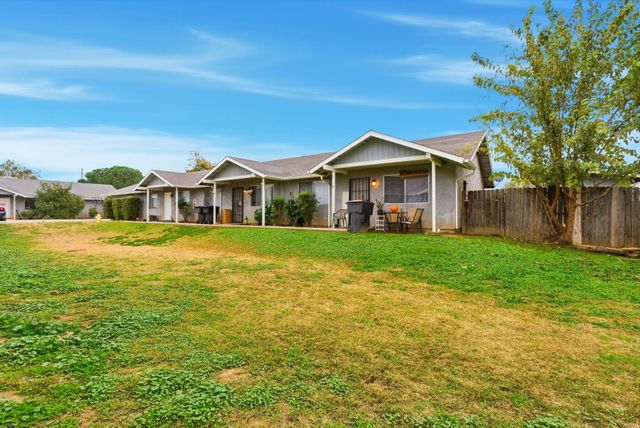 1349 S Liberty Street, Visalia, CA 93292