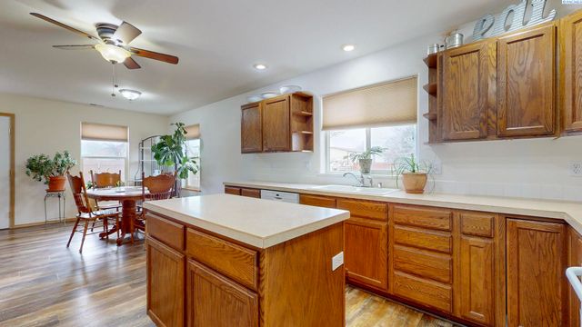 5413 Norma Street, West Richland, WA 99353