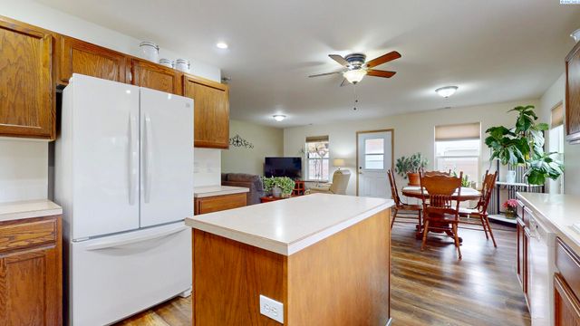 5413 Norma Street, West Richland, WA 99353