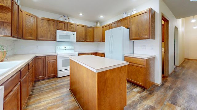 5413 Norma Street, West Richland, WA 99353