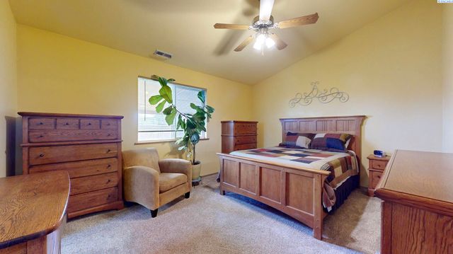 5413 Norma Street, West Richland, WA 99353