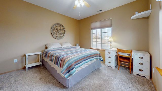 5413 Norma Street, West Richland, WA 99353