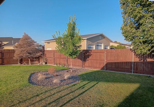 5413 Norma Street, West Richland, WA 99353