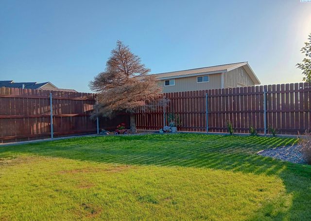 5413 Norma Street, West Richland, WA 99353