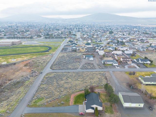 5413 Norma Street, West Richland, WA 99353