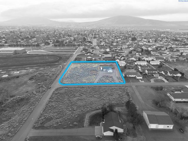 5413 Norma Street, West Richland, WA 99353